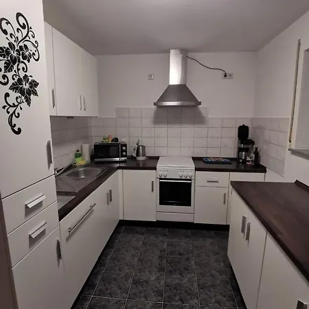 Mayer Apartment *